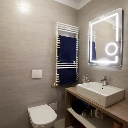 Апартаменти Cotroceni Luxury Apartment- Marriott & Parliament